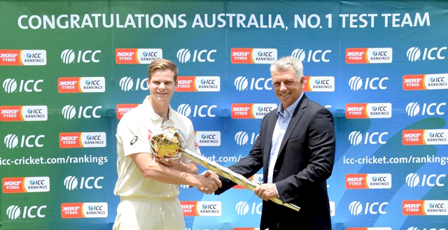ICC CEO David Richardson presenting ICC Test Championship mace to Australia captain Steve Smith.