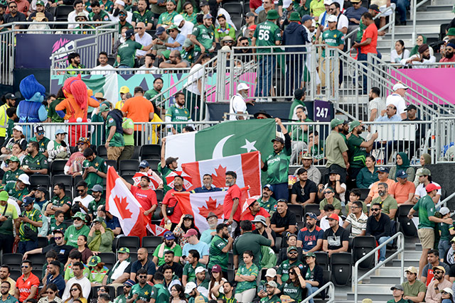 canadian and pakistani fans