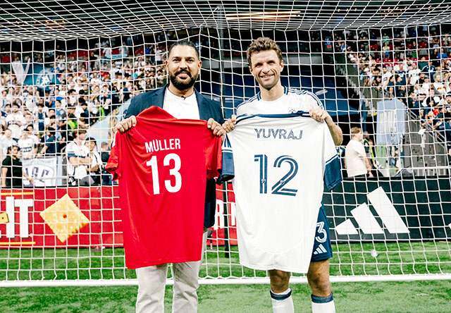 Yuvraj Singh and Thomas Müller